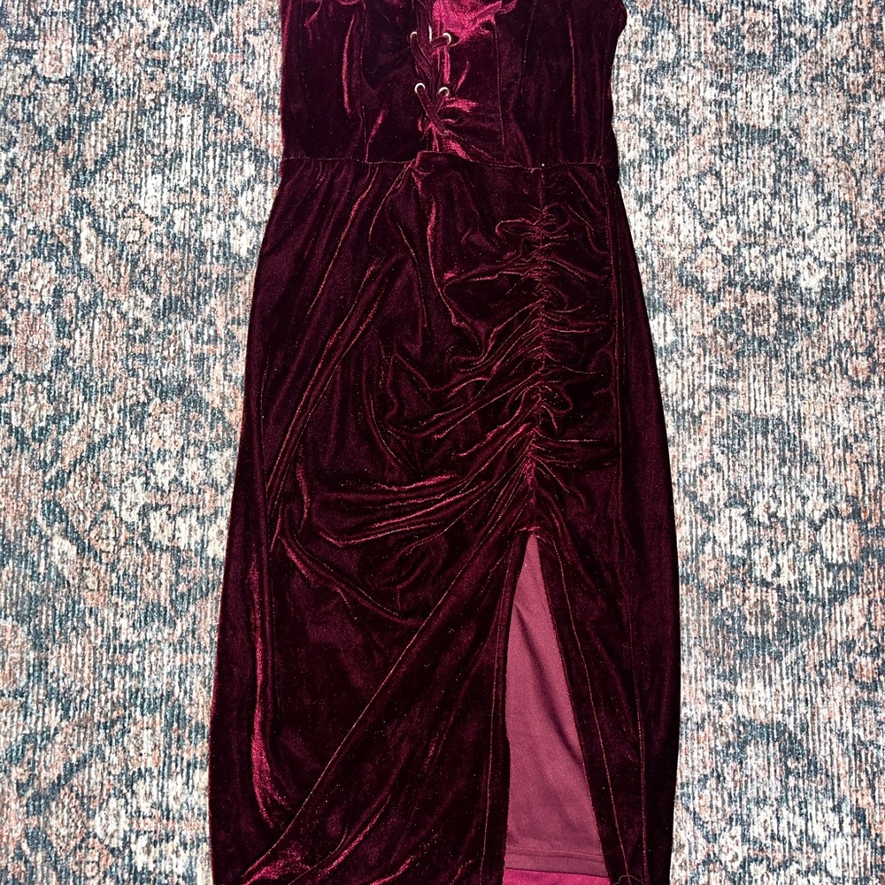 Fashion Nova Burgundy Ruched Slit Midi Dress